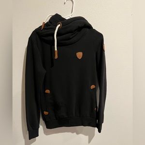 Black Wanakome Sweatshirt